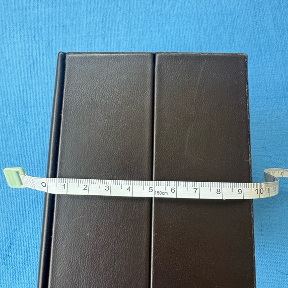 Authentic Burberry Box for gift packaging - Picture 3 of 3